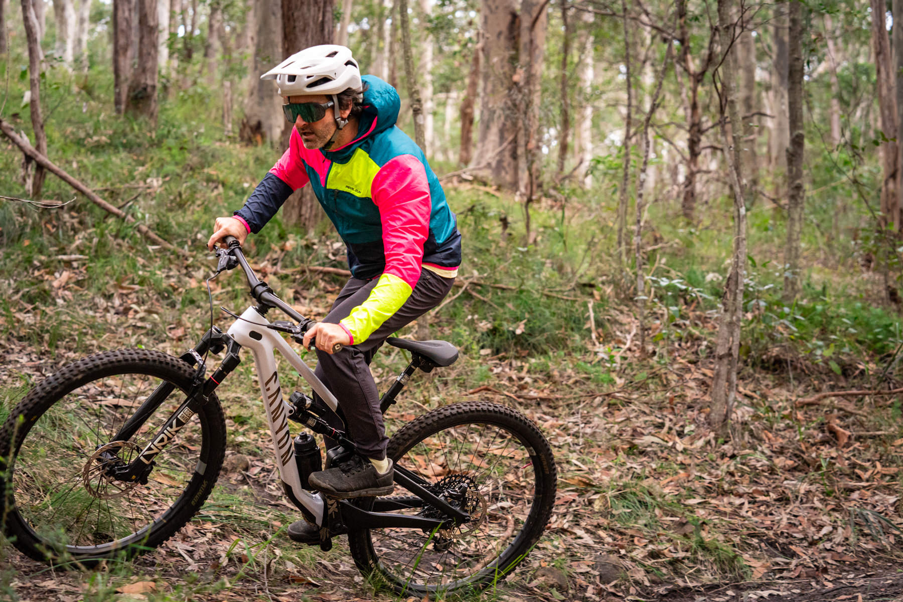 canyon spectral ltd rockshox flight attendant