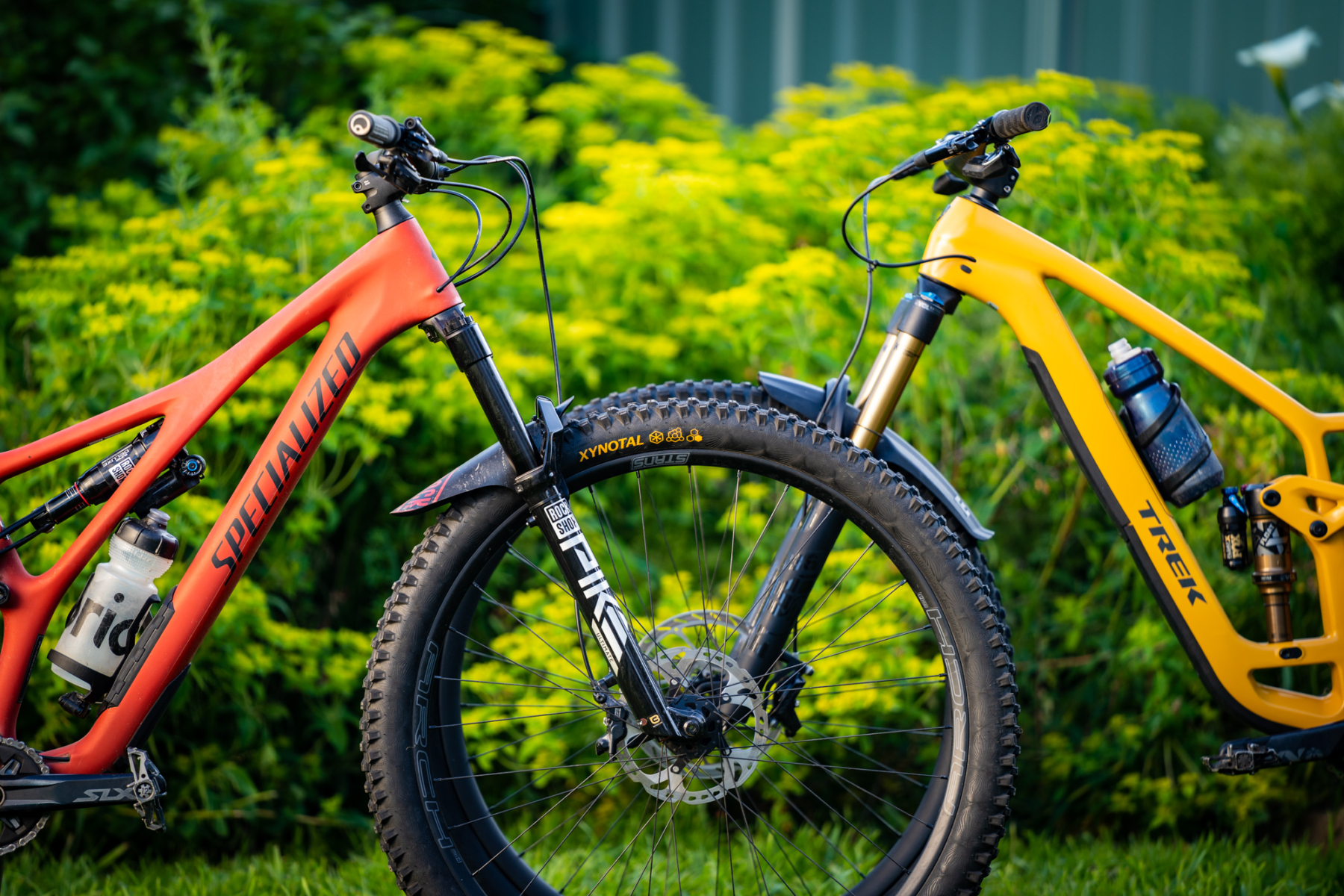 trek fuel ex vs specialized stumpjumper