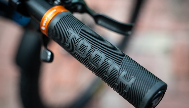Wolf Tooth Components Echo Grips