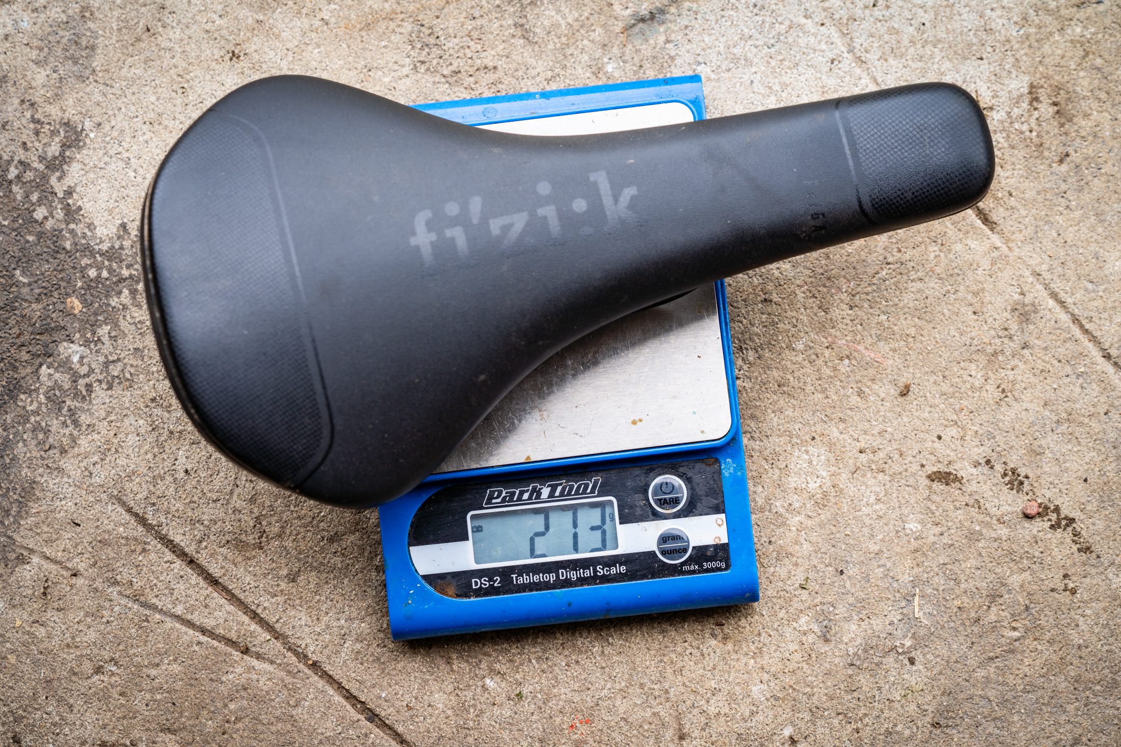 fizik taiga s-alloy rail weight