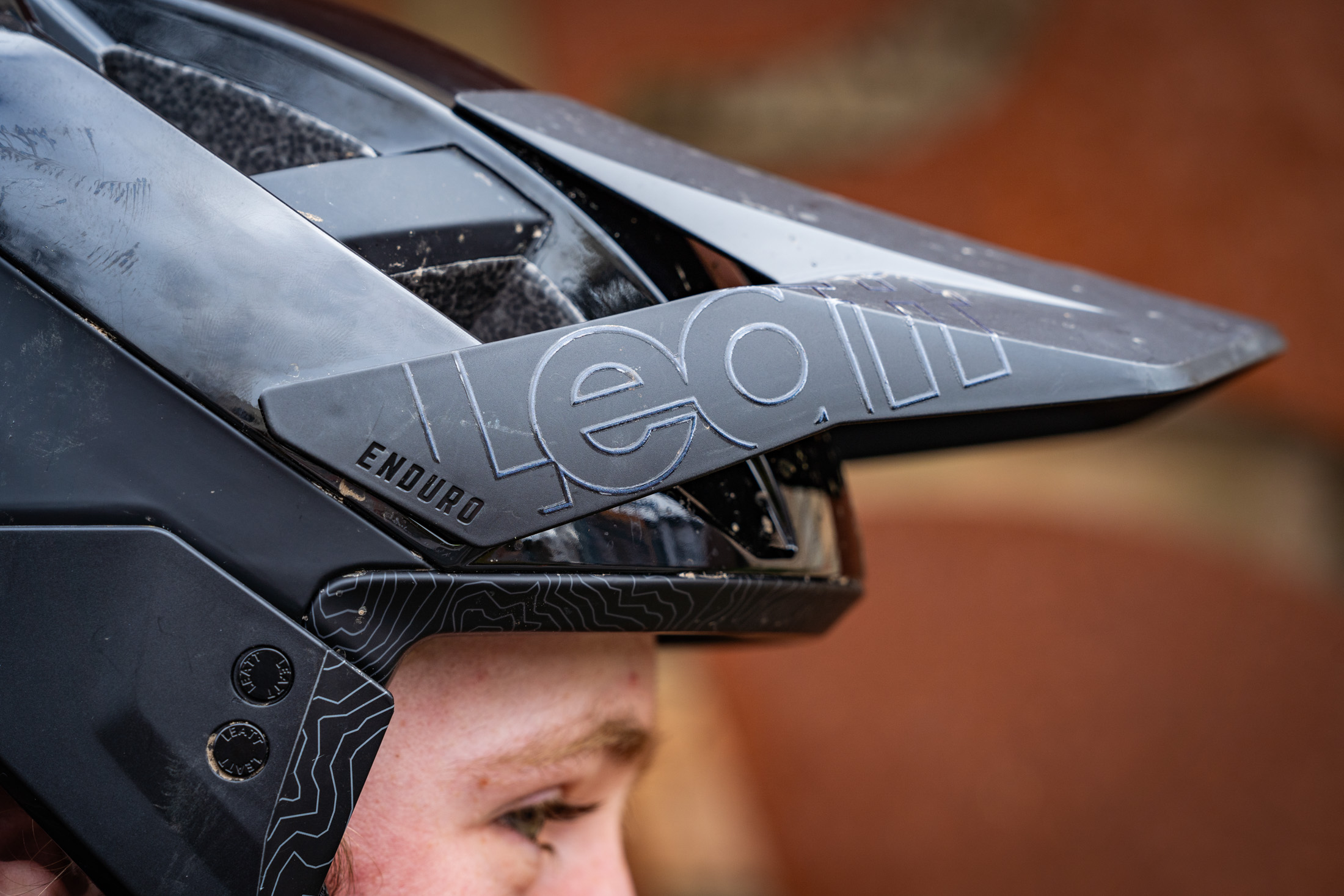leatt enduro 3.0 helmet