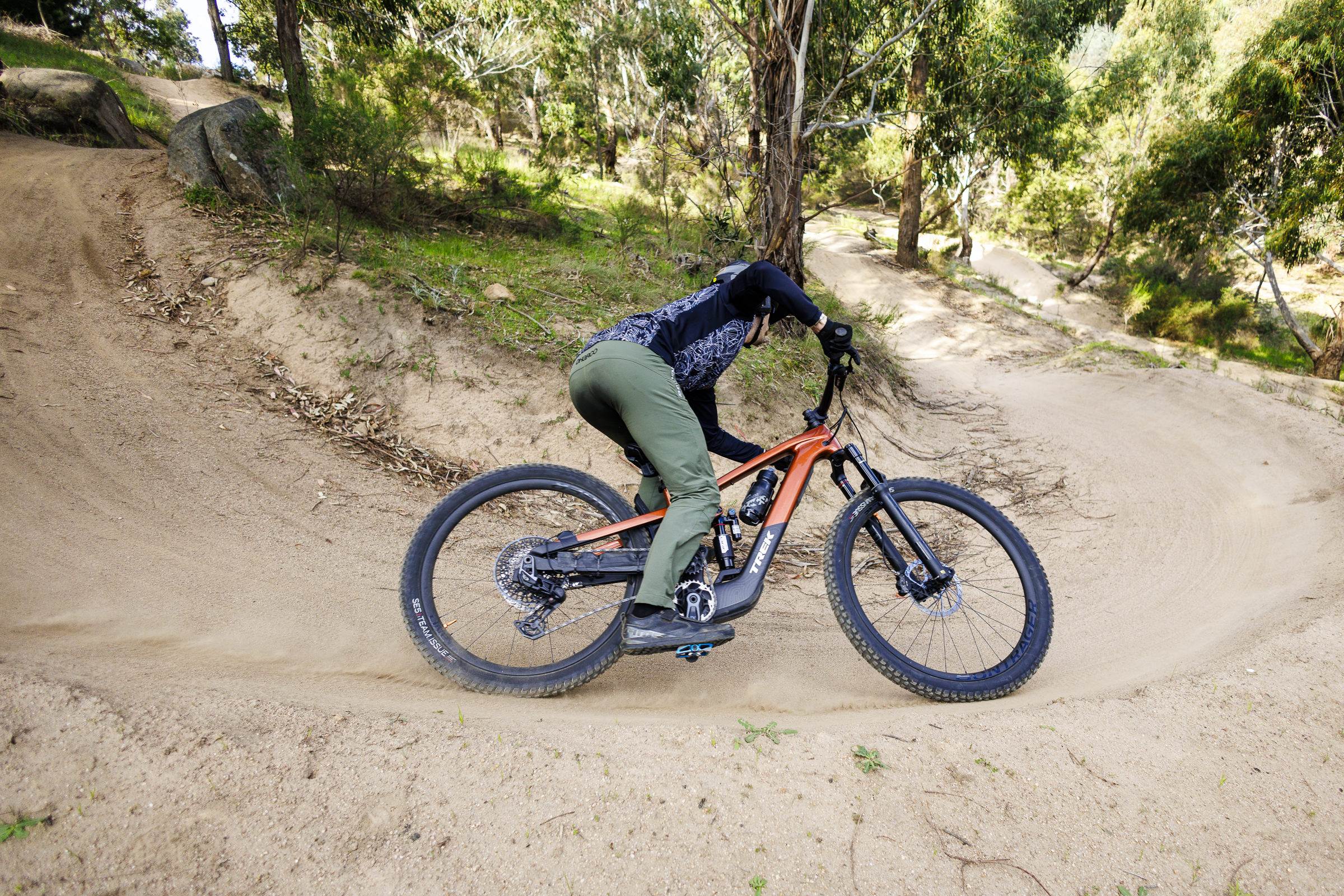 2025 trek slash+ plus weight 9.9 e-mtb electric